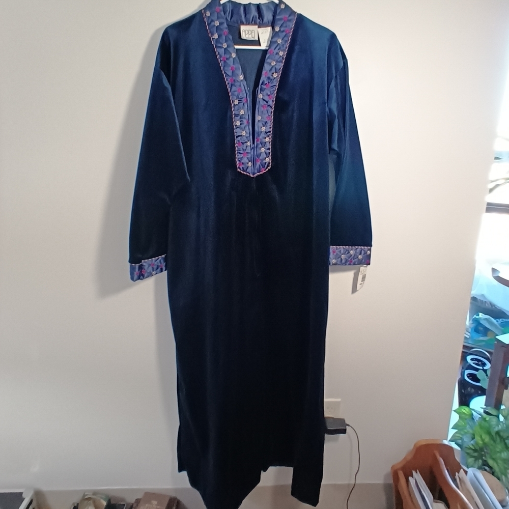 APPEL Vintage House Coat, EUC